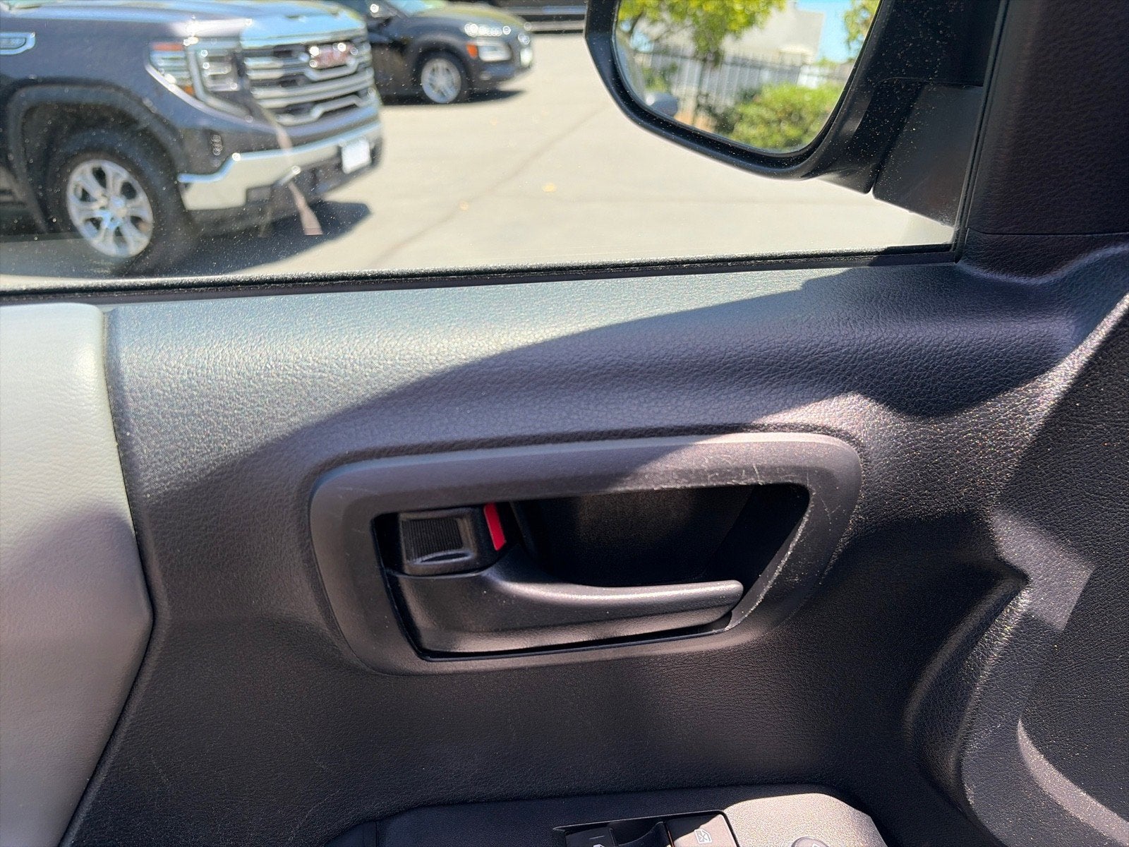 2022 Toyota Tacoma 2WD SR5