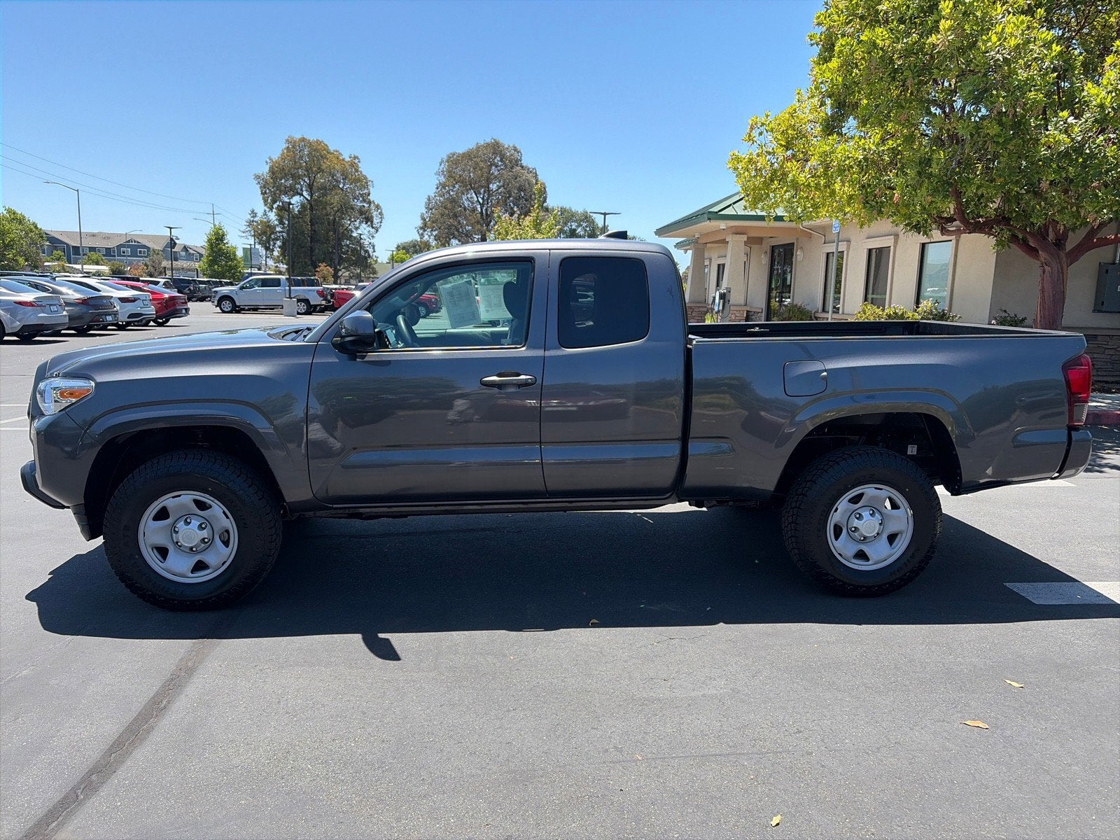 2022 Toyota Tacoma 2WD SR5