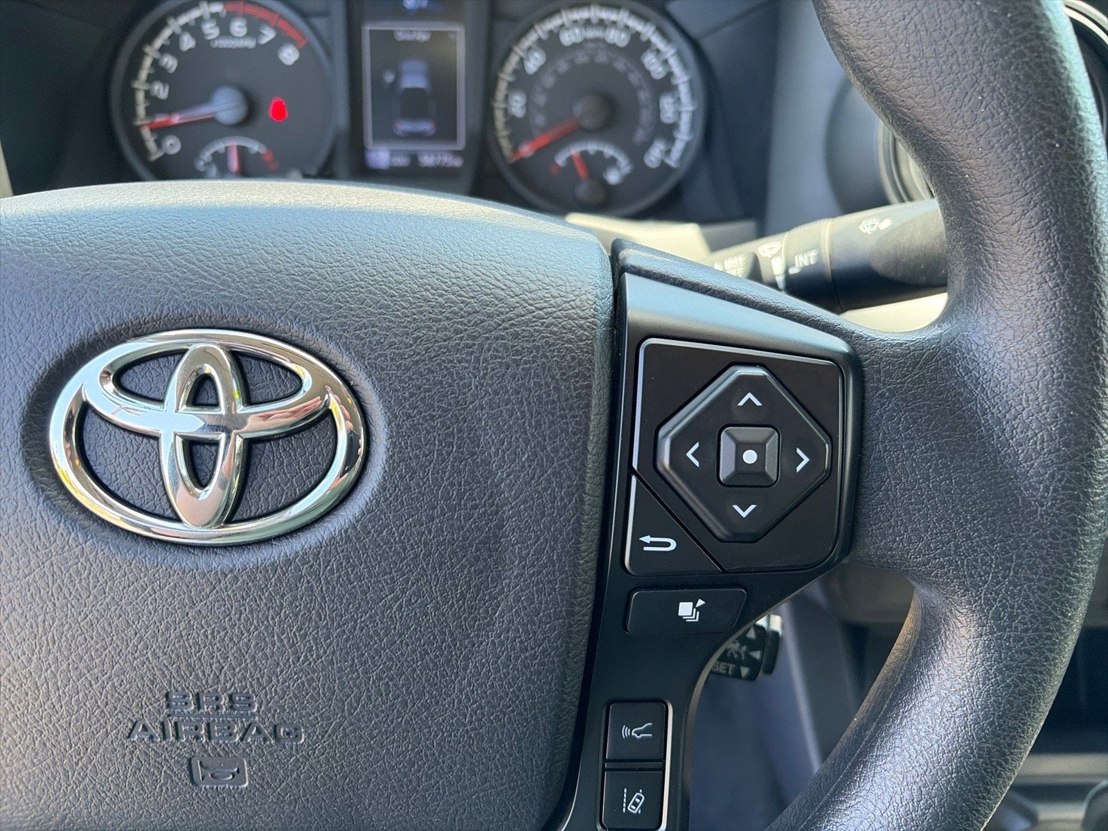 2022 Toyota Tacoma 2WD SR5