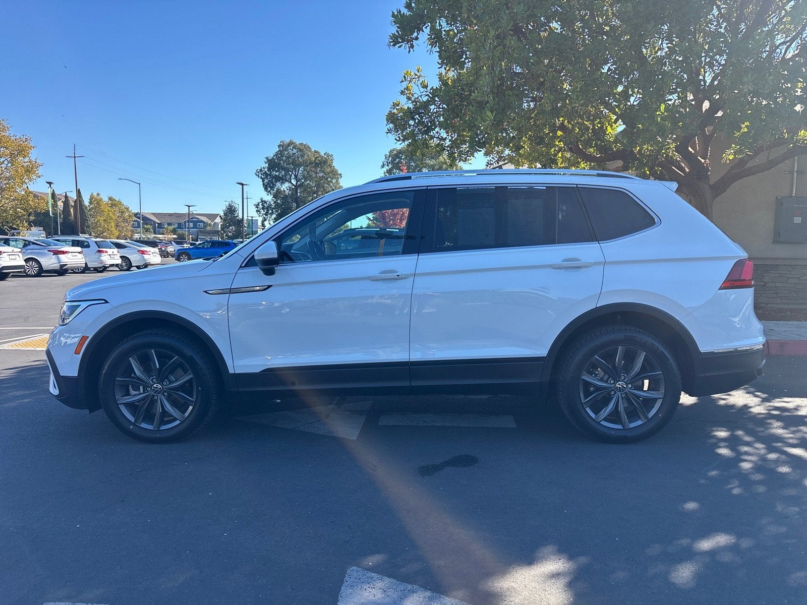 2024 Volkswagen Tiguan SE