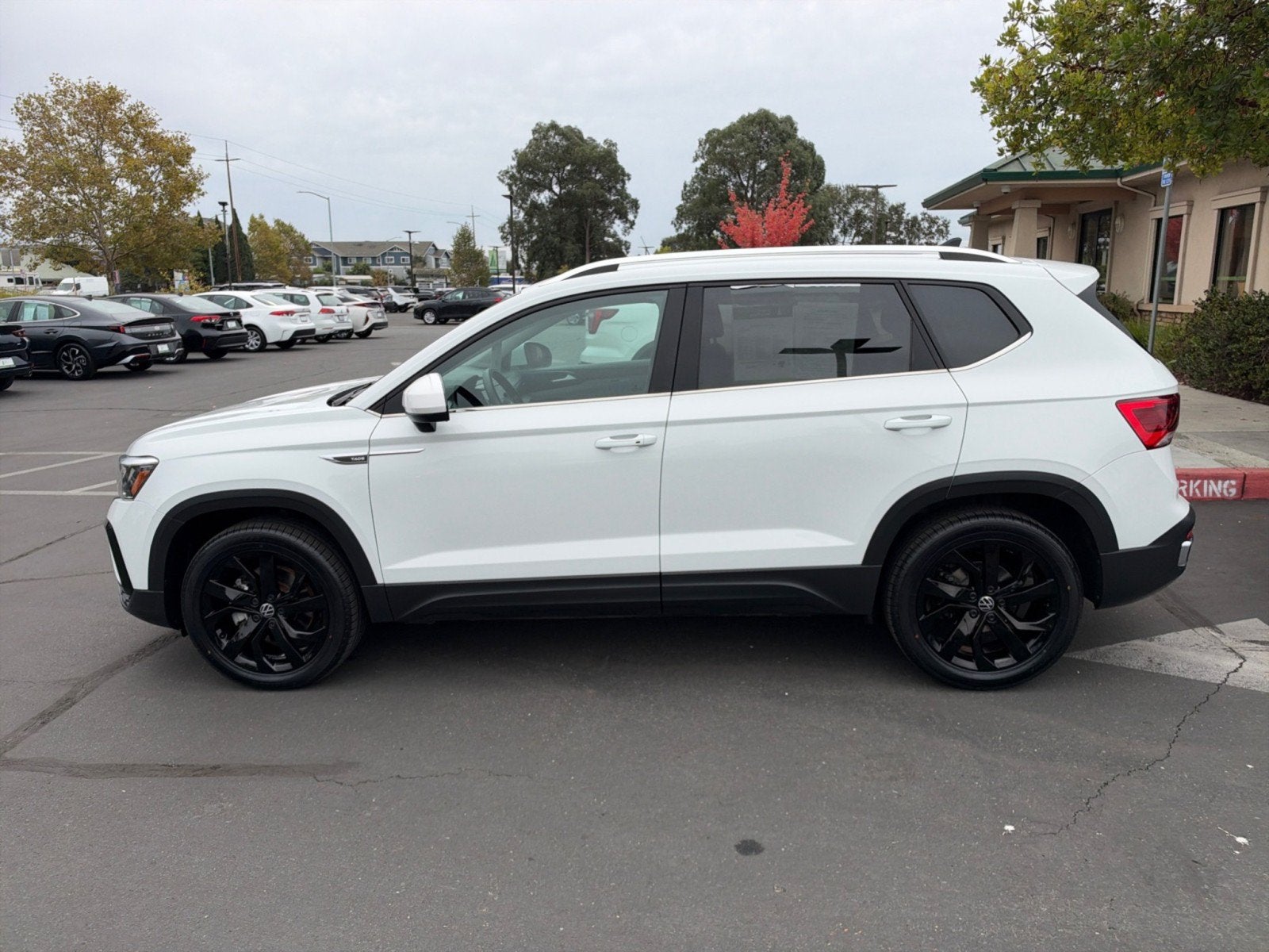 2022 Volkswagen Taos SE