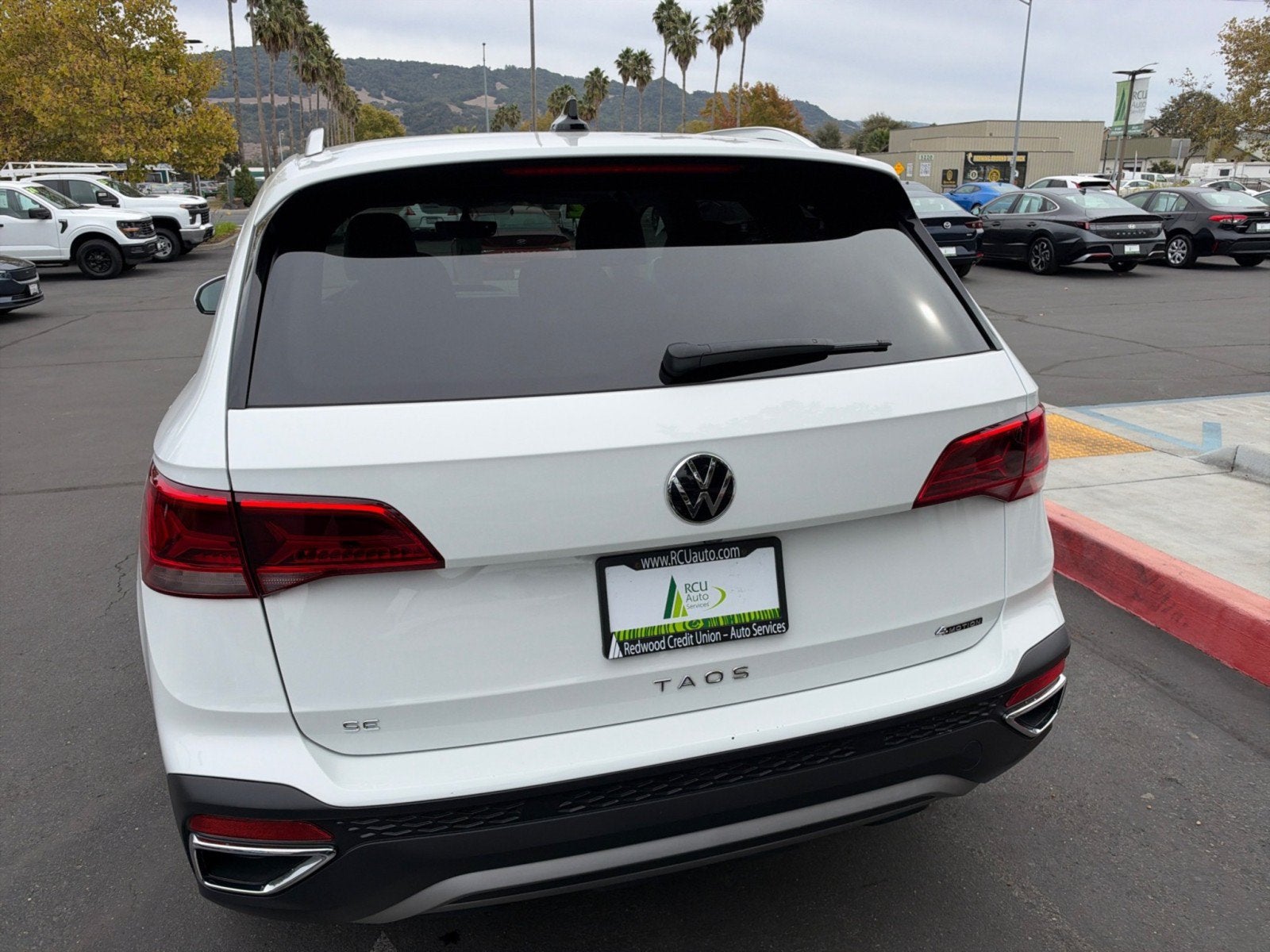 2022 Volkswagen Taos SE