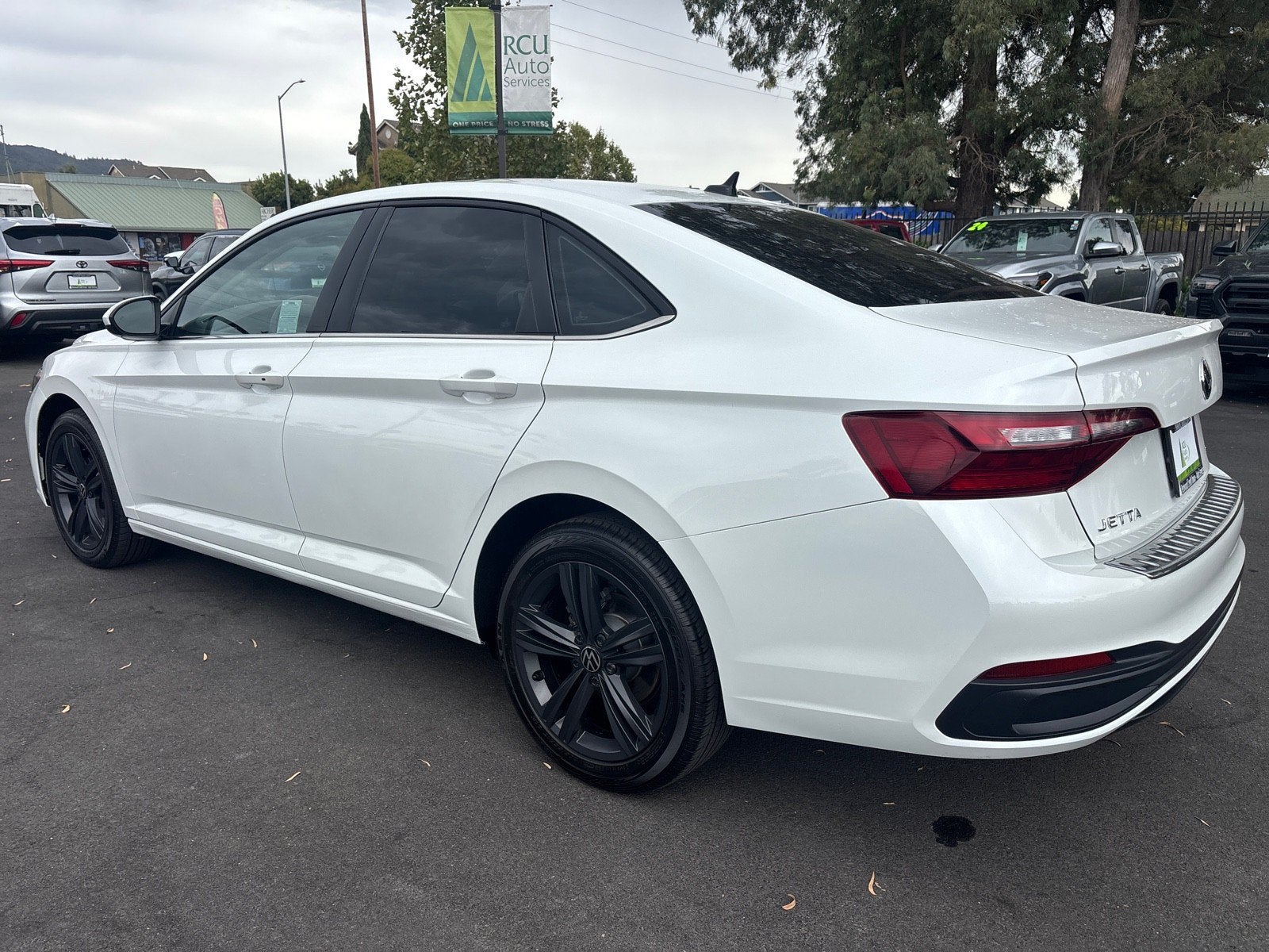 2024 Volkswagen Jetta SE