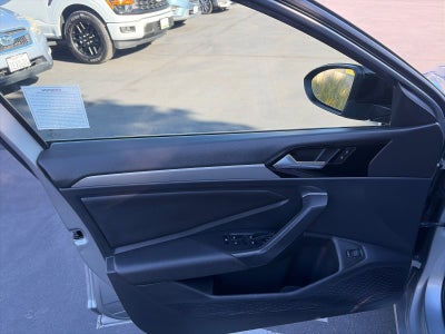 2019 Volkswagen Jetta R-Line