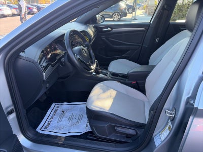 2019 Volkswagen Jetta R-Line