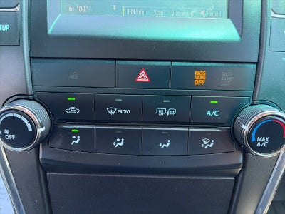2017 Toyota Camry SE