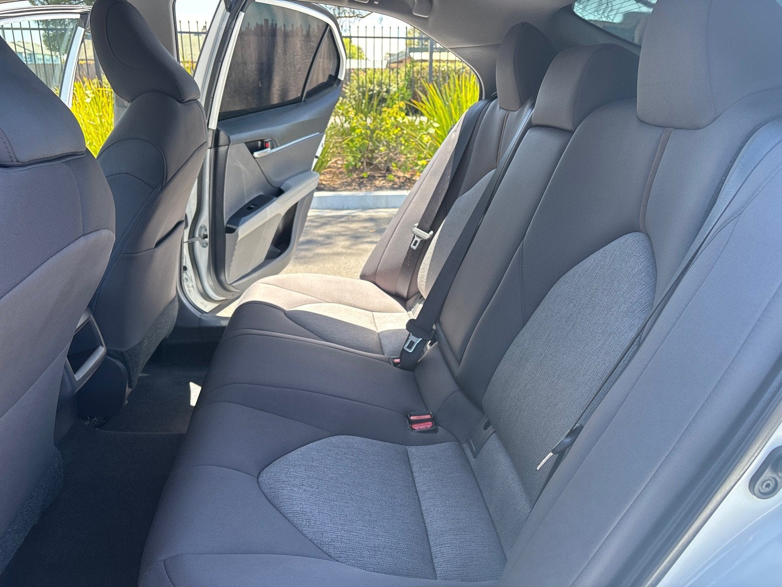 2020 Toyota Camry Hybrid LE