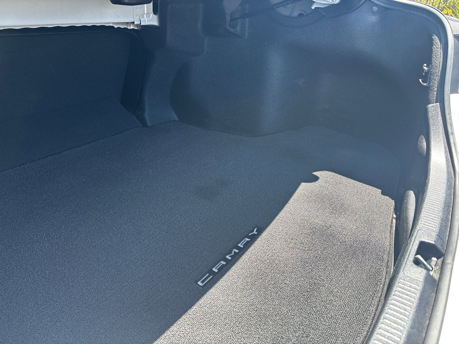 2020 Toyota Camry Hybrid LE