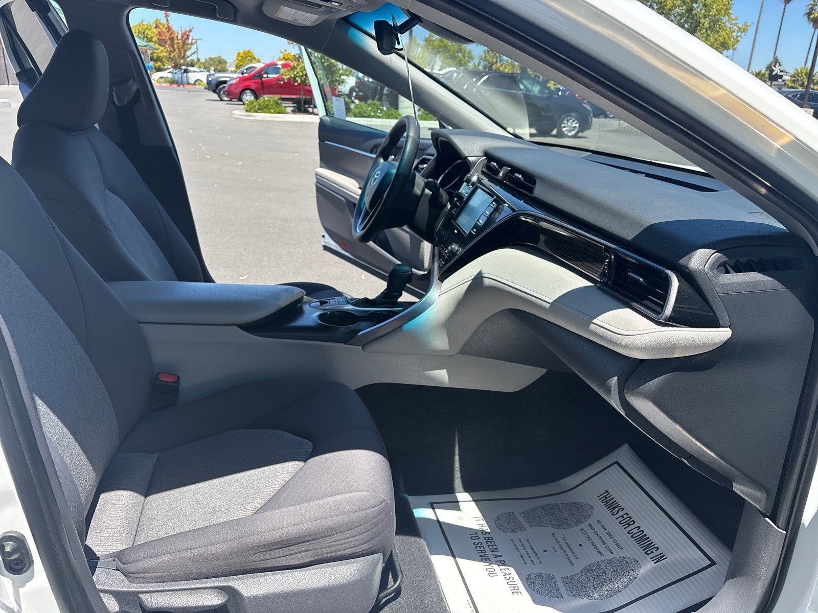 2020 Toyota Camry Hybrid LE