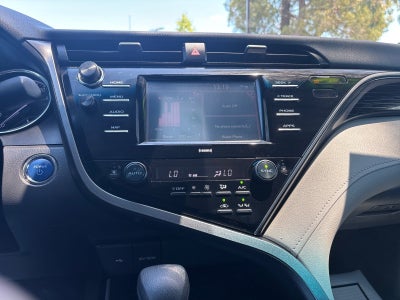 2020 Toyota Camry Hybrid LE