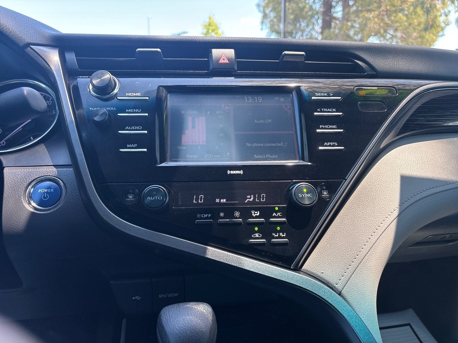 2020 Toyota Camry Hybrid LE