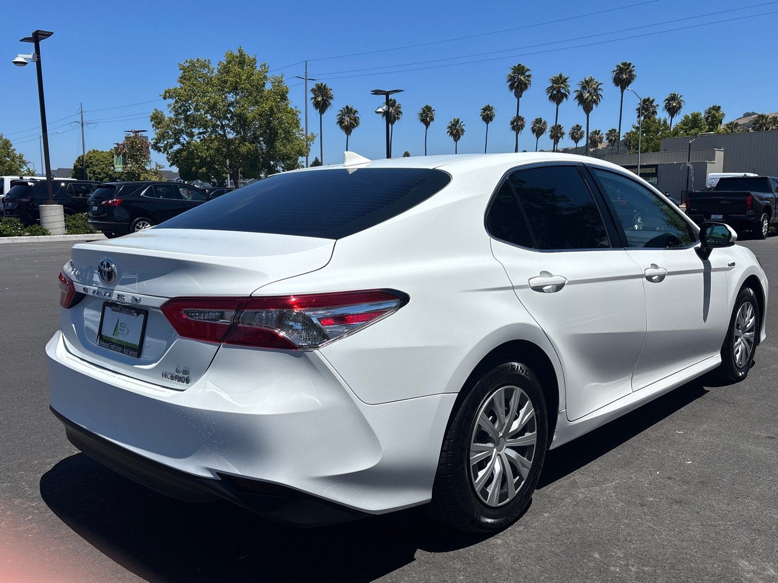 2020 Toyota Camry Hybrid LE