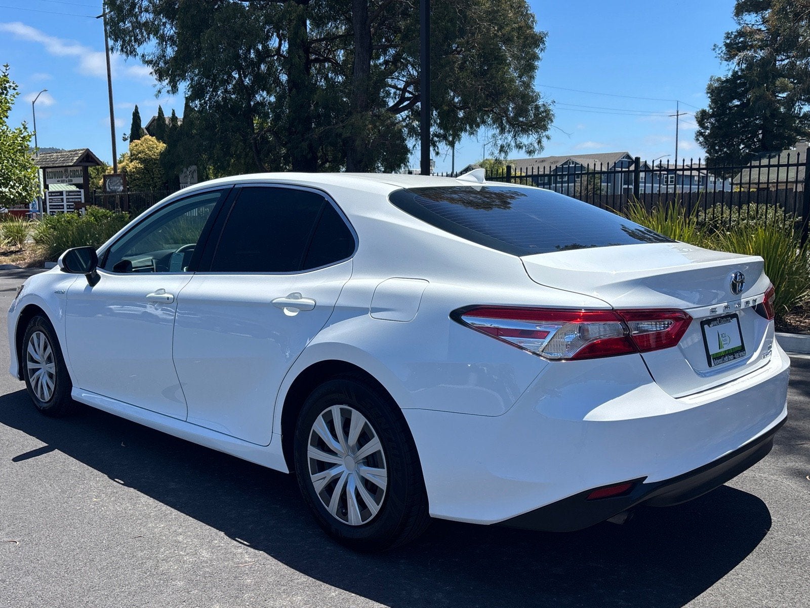 2020 Toyota Camry Hybrid LE