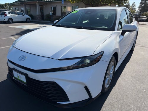 2025 Toyota Camry LE