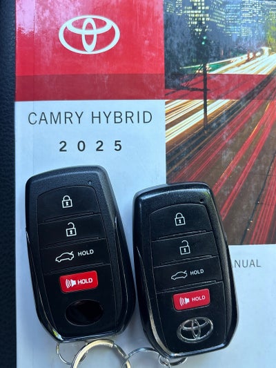2025 Toyota Camry SE
