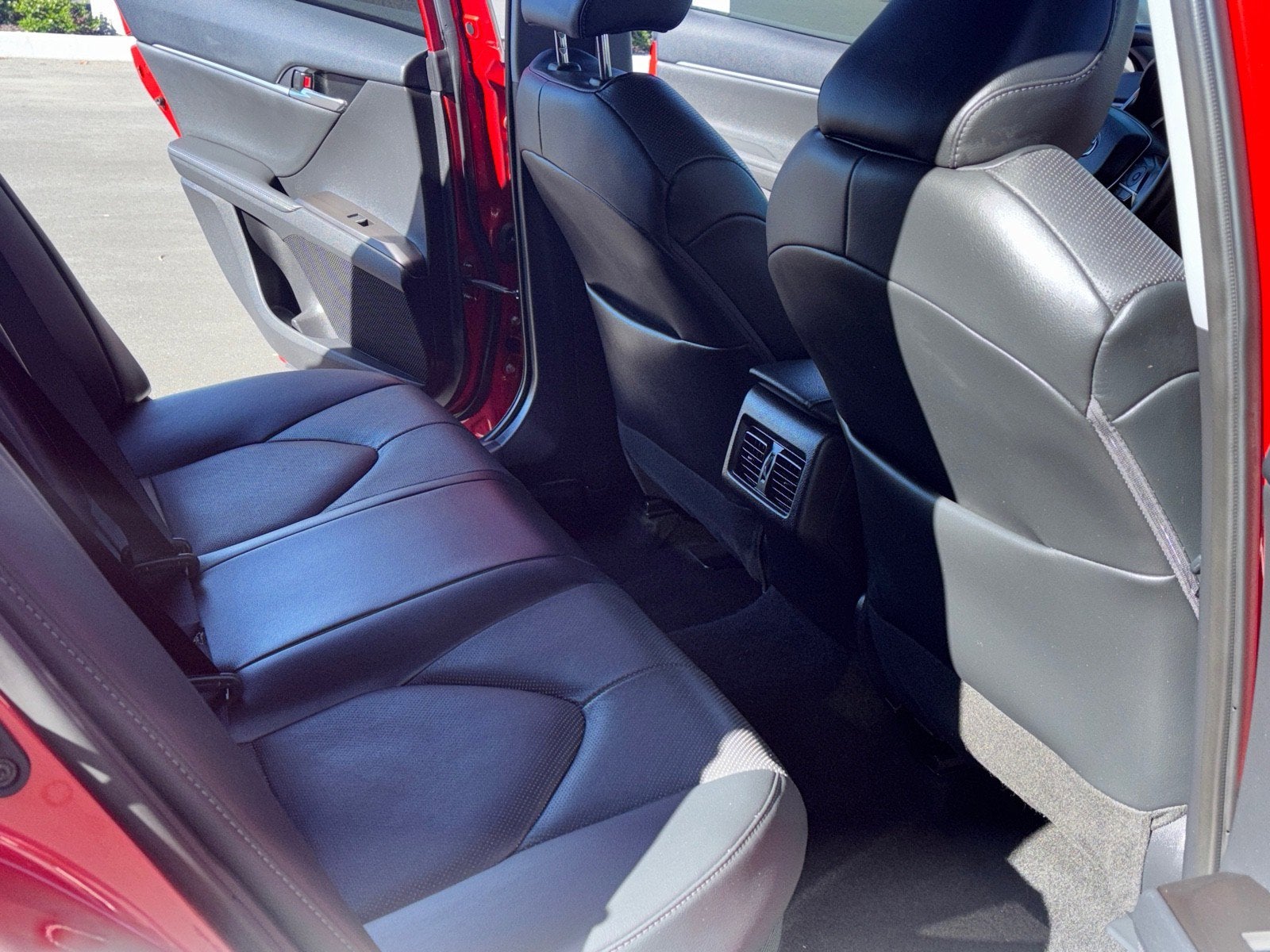 2024 Toyota Camry Hybrid XLE