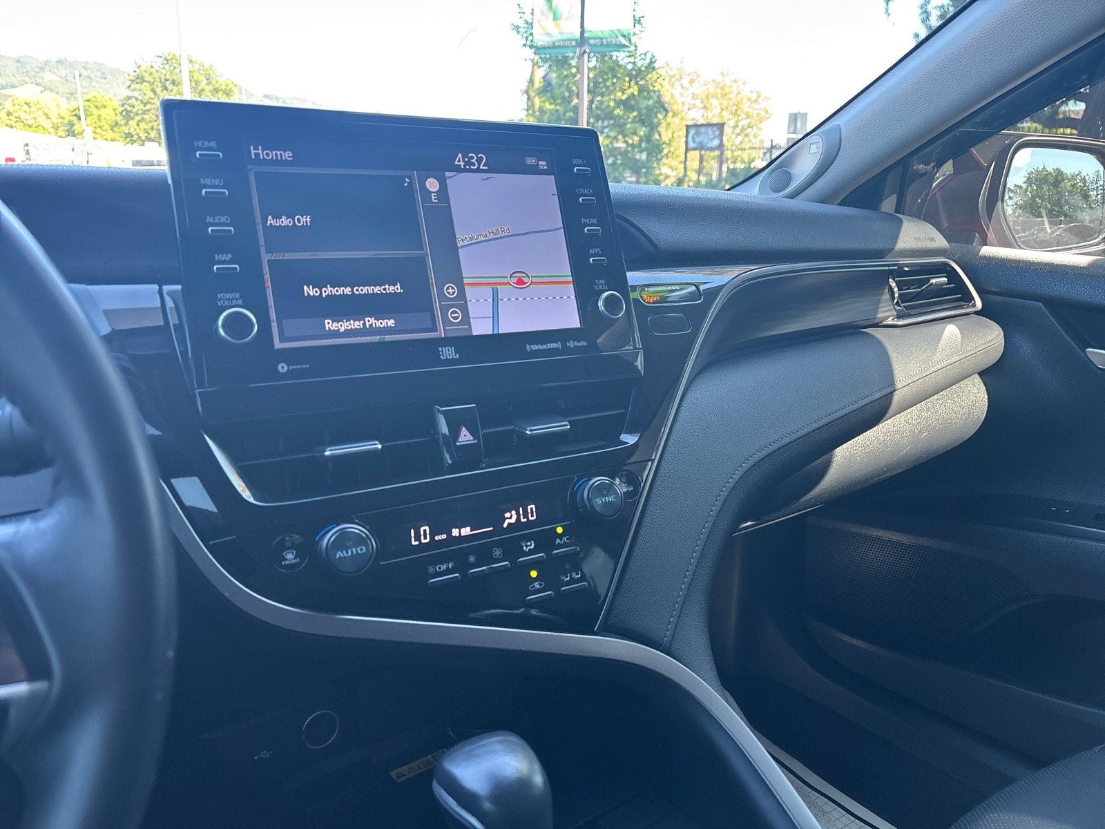 2024 Toyota Camry Hybrid XLE