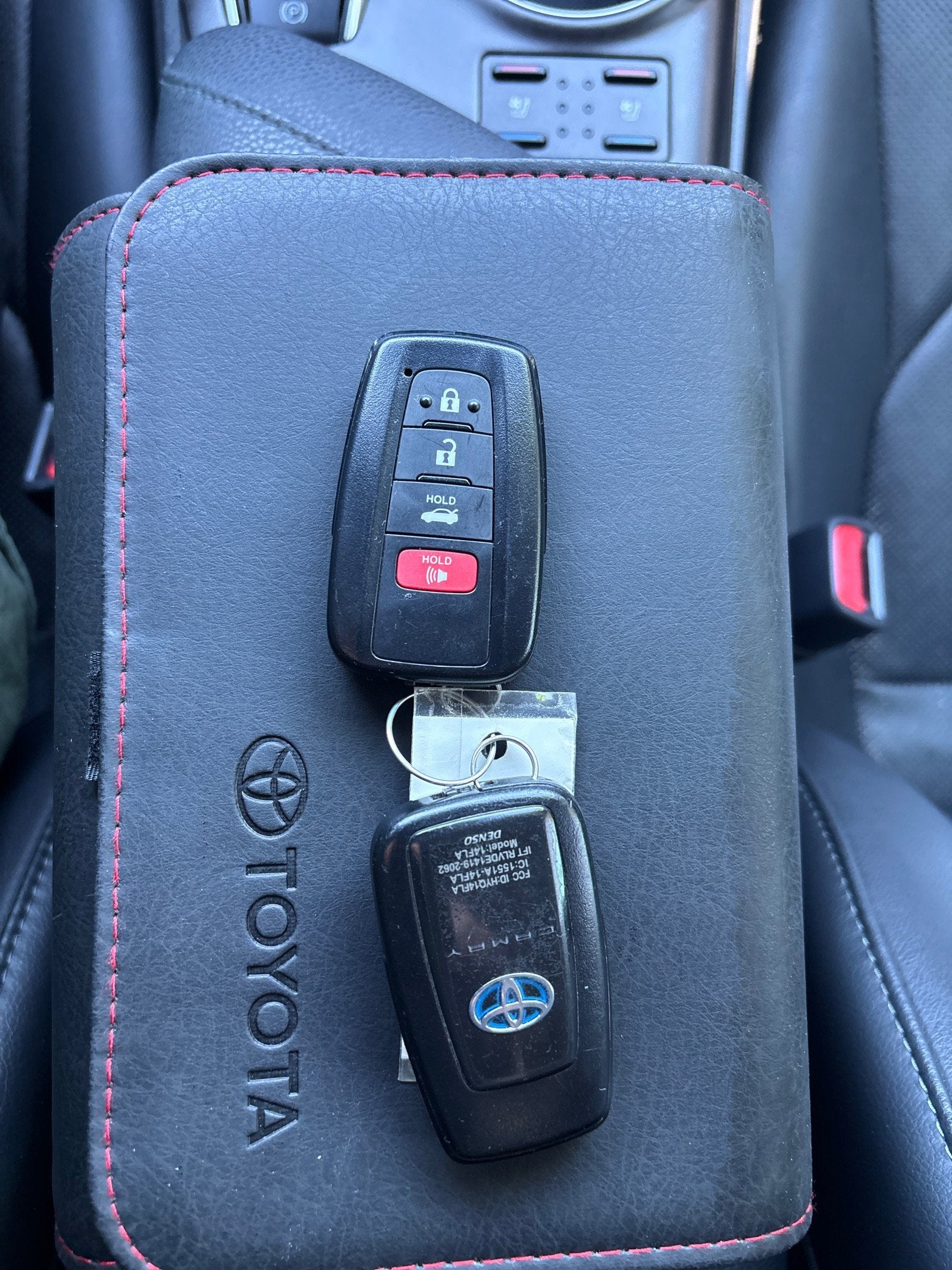 2024 Toyota Camry Hybrid XLE