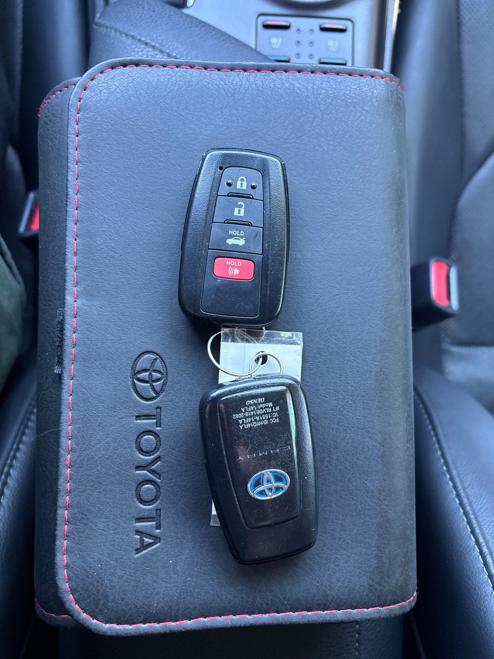 2024 Toyota Camry Hybrid XLE