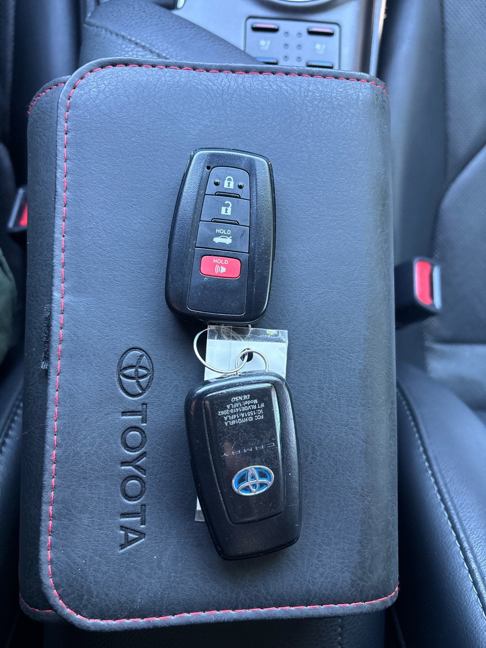 2024 Toyota Camry Hybrid XLE