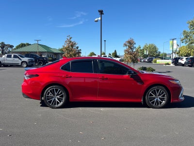 2024 Toyota Camry Hybrid XLE