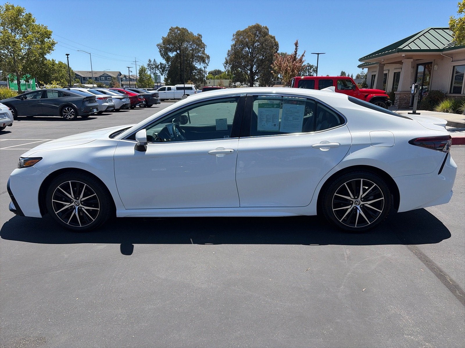 2023 Toyota Camry SE