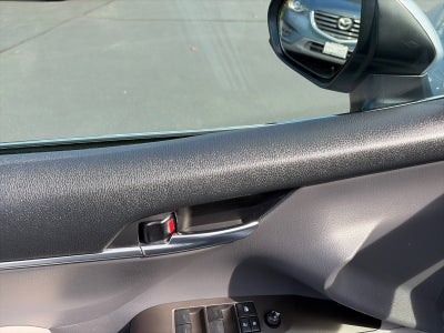 2021 Toyota Camry Hybrid SE