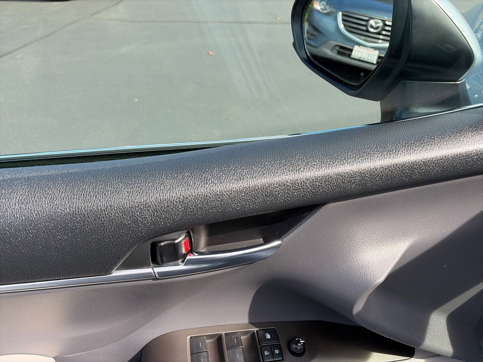 2021 Toyota Camry Hybrid SE