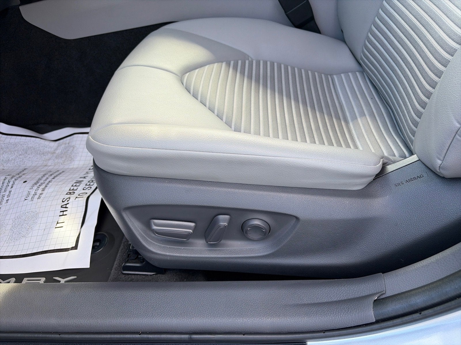 2021 Toyota Camry Hybrid SE