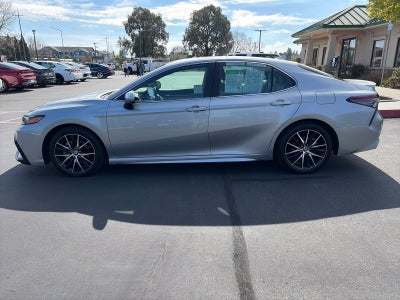 2021 Toyota Camry Hybrid SE