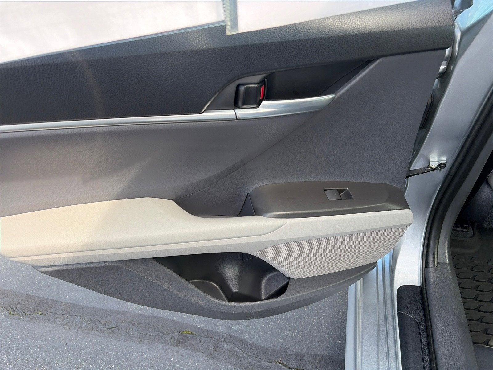 2021 Toyota Camry Hybrid SE