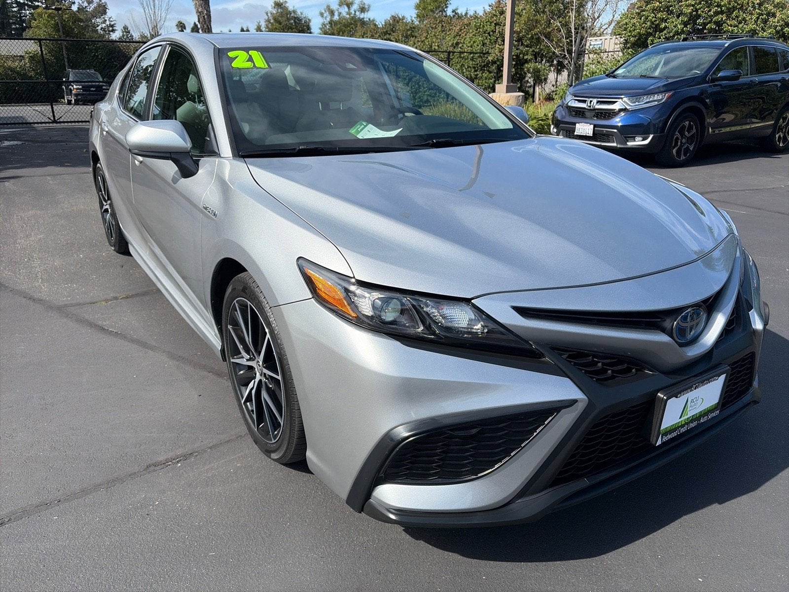 2021 Toyota Camry Hybrid SE