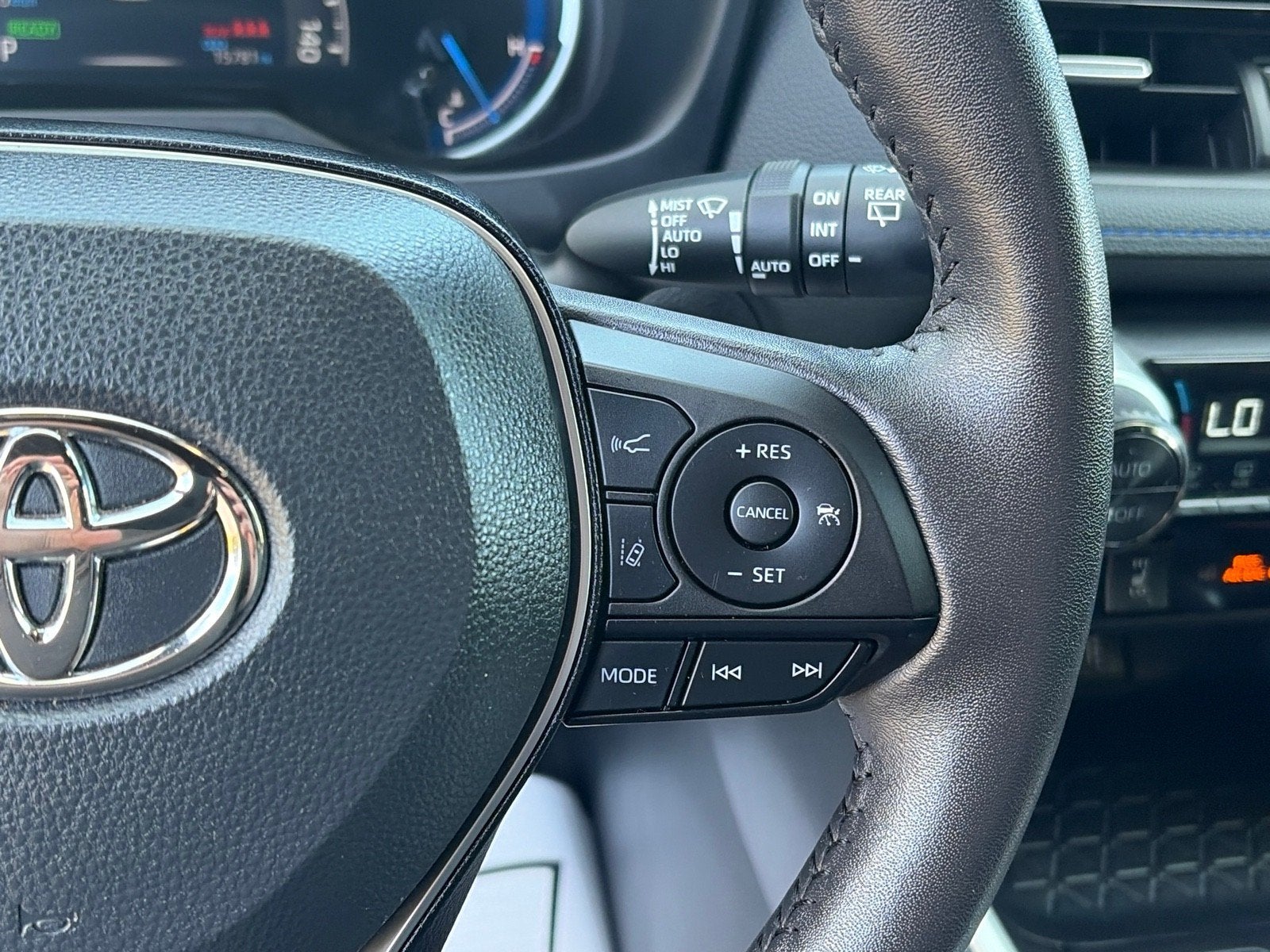 2025 Toyota RAV4 Hybrid XSE