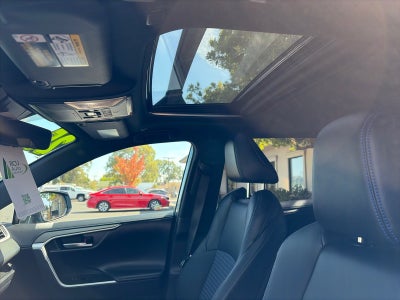 2025 Toyota RAV4 Hybrid XSE