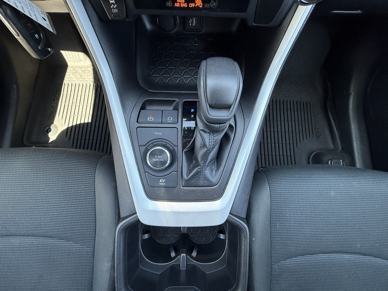 2023 Toyota RAV4 Hybrid LE