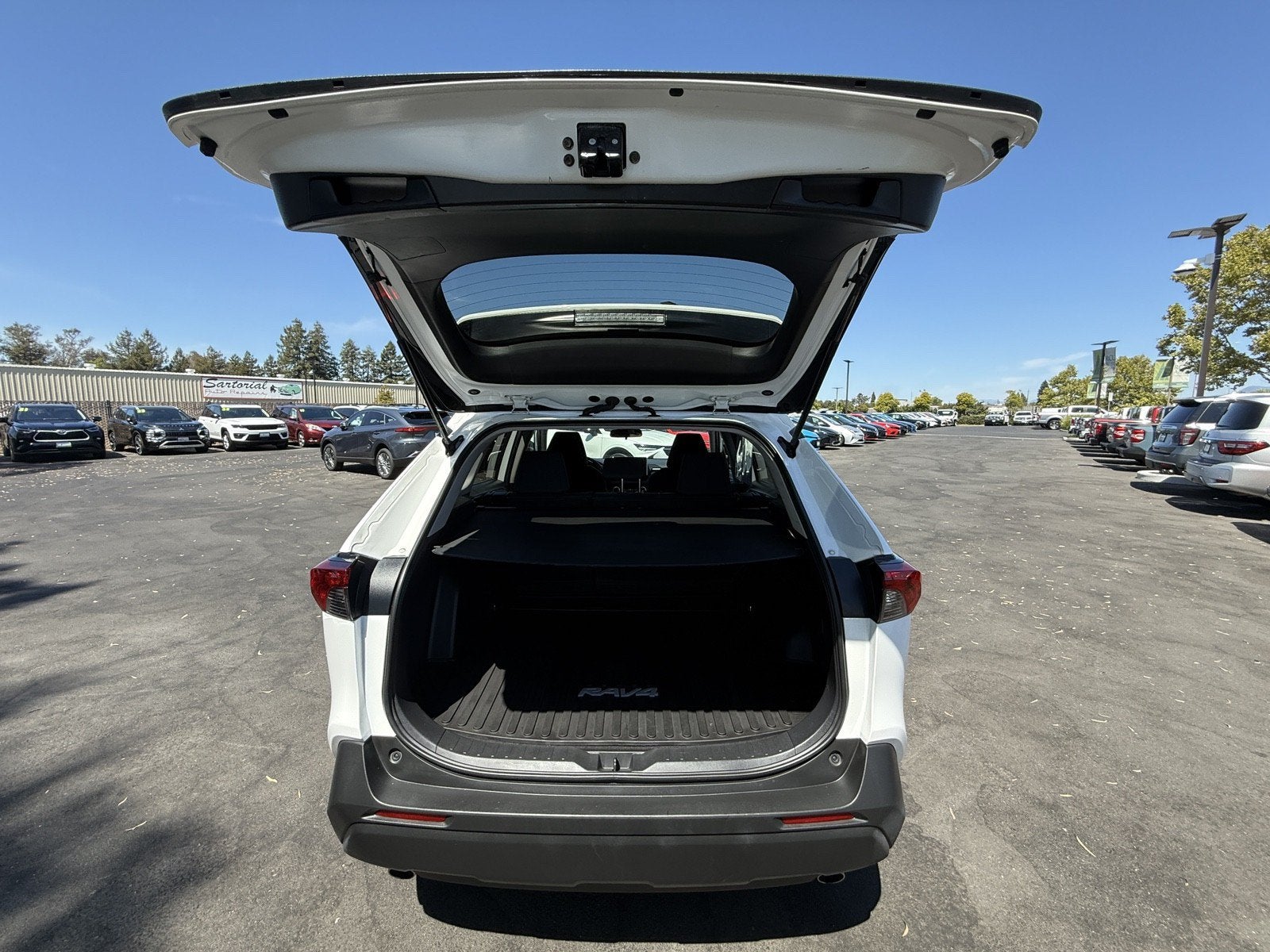 2023 Toyota RAV4 Hybrid LE