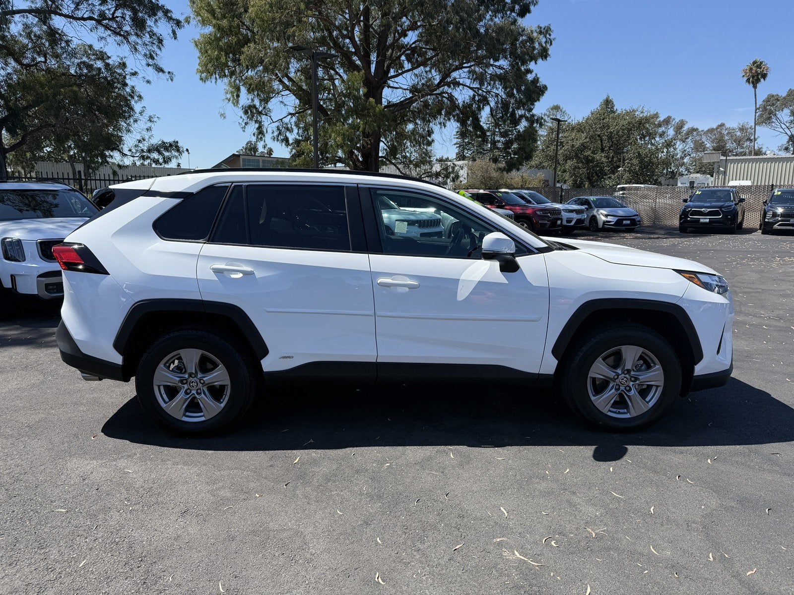 2023 Toyota RAV4 Hybrid LE