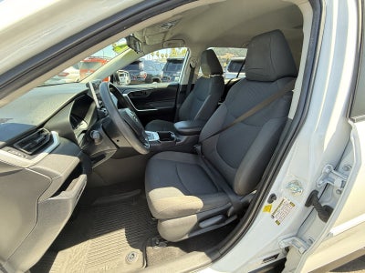2023 Toyota RAV4 Hybrid LE
