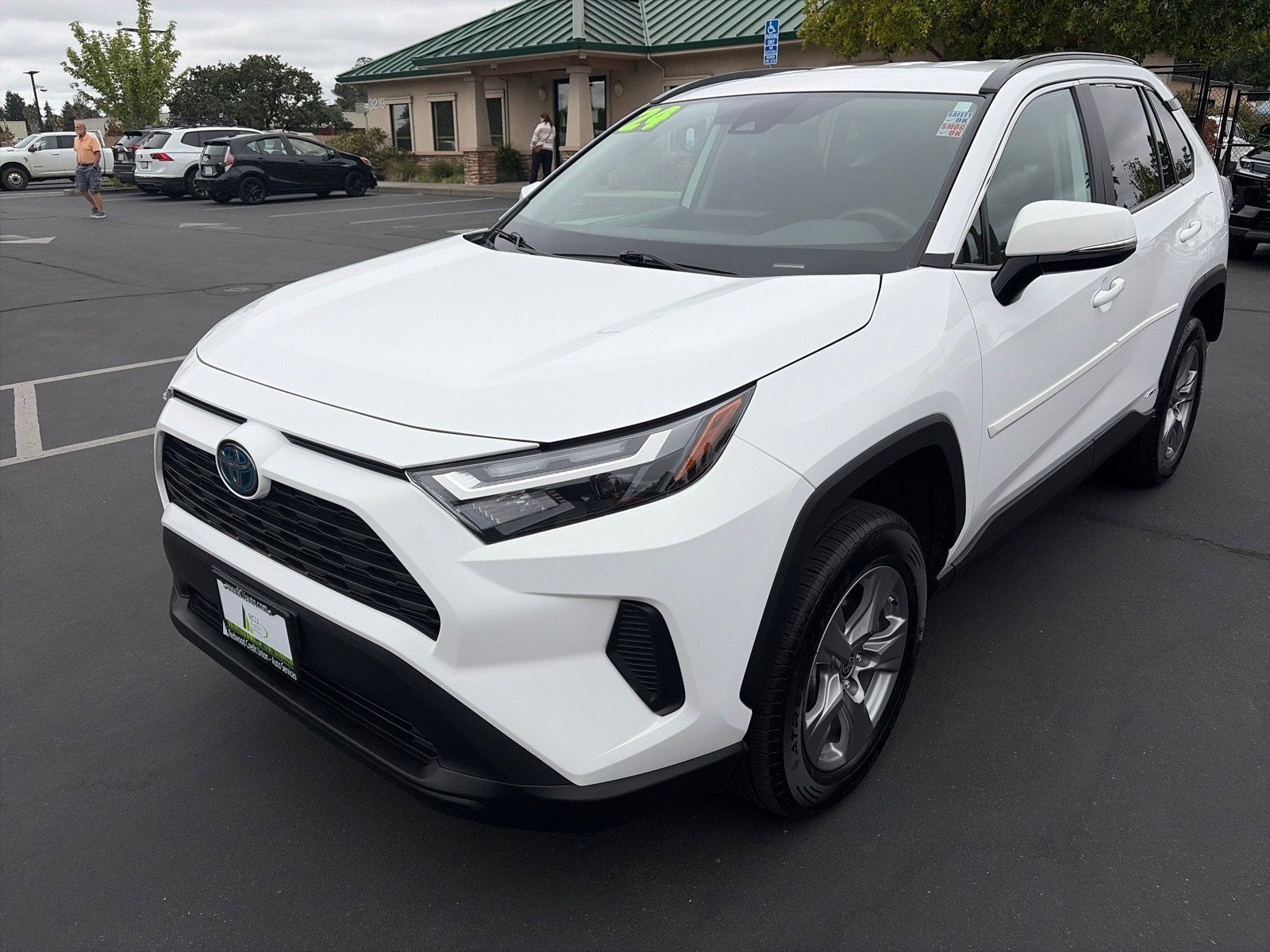 2024 Toyota RAV4 Hybrid LE