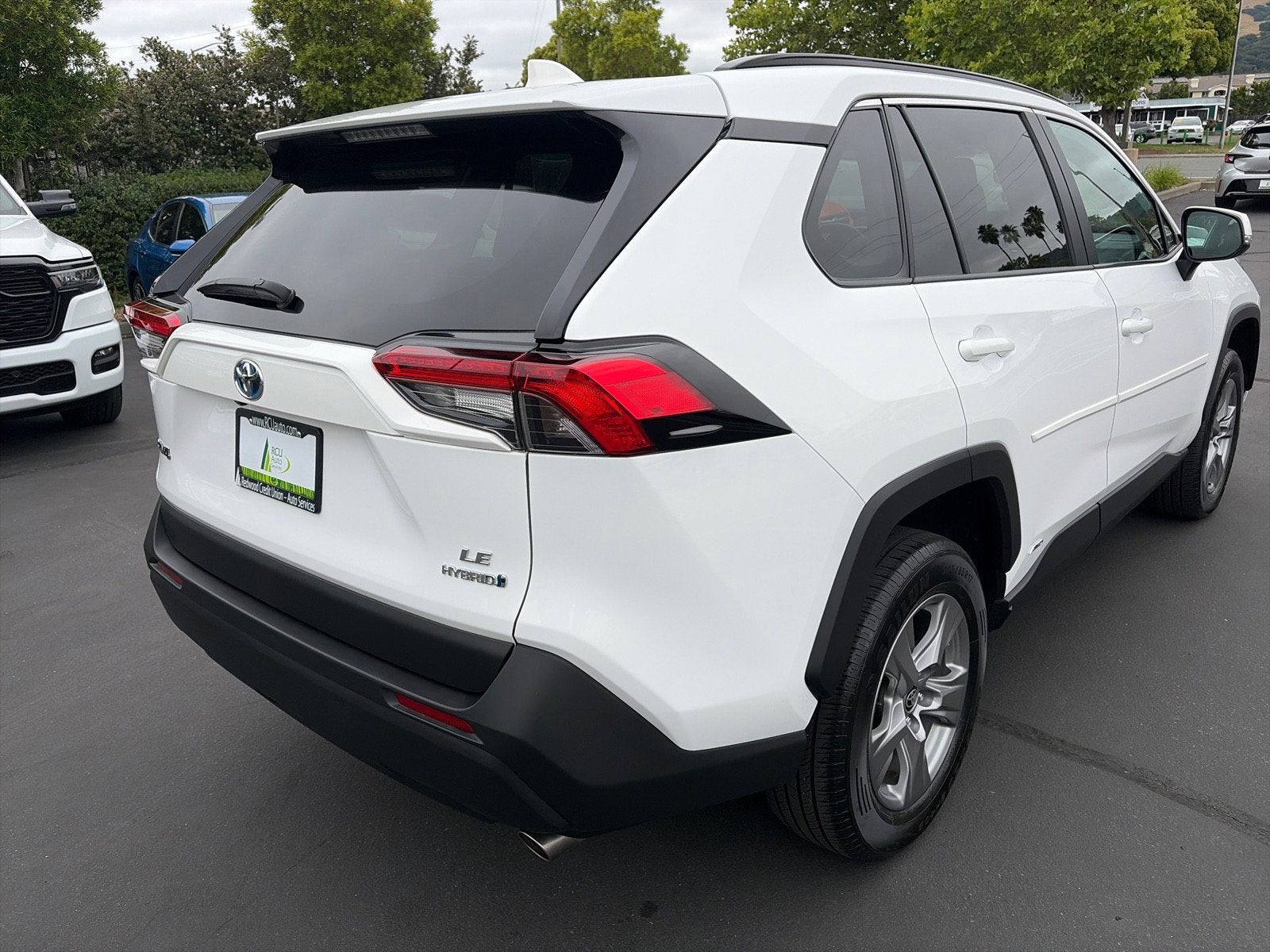 2024 Toyota RAV4 Hybrid LE