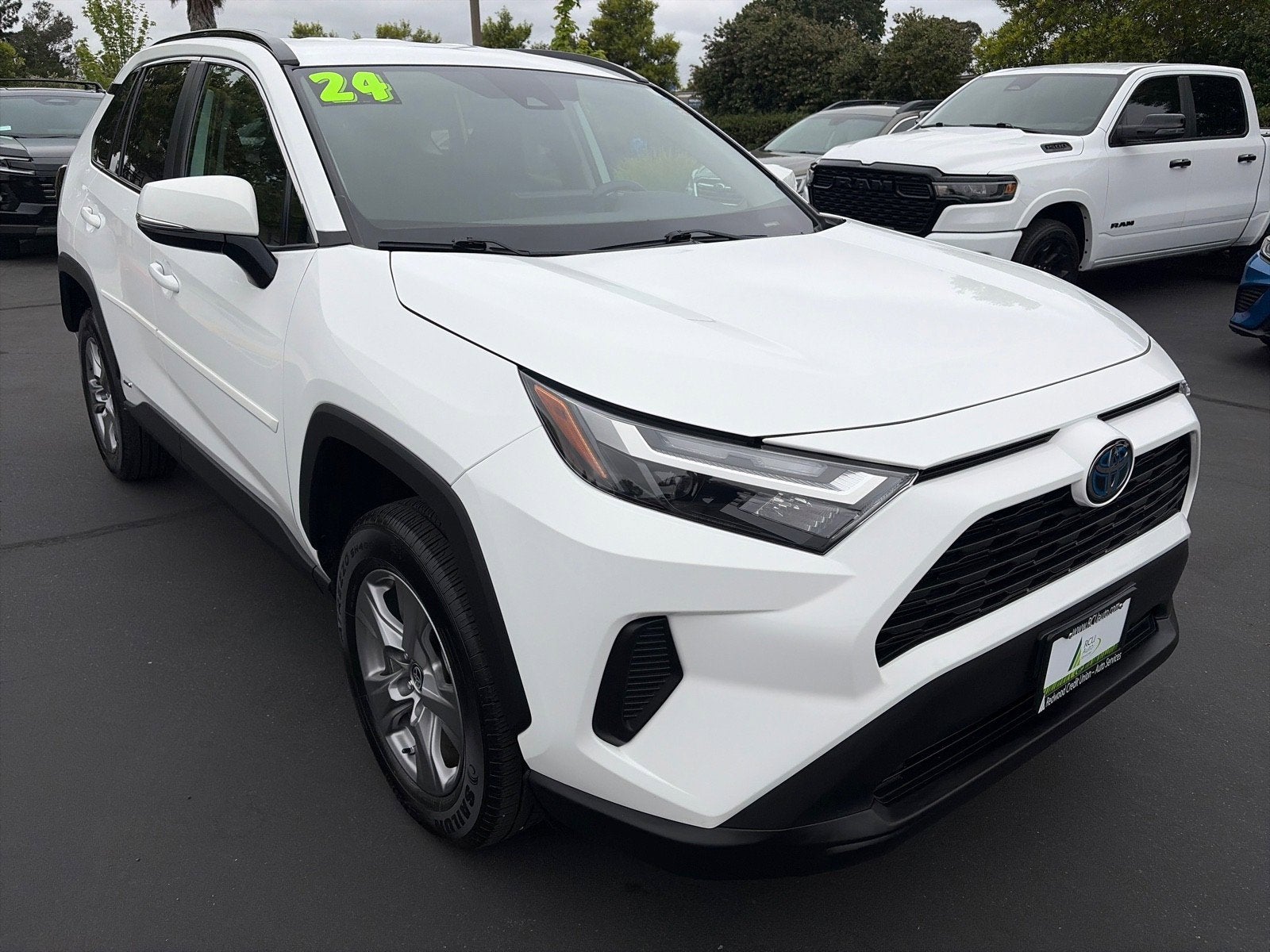 2024 Toyota RAV4 Hybrid LE