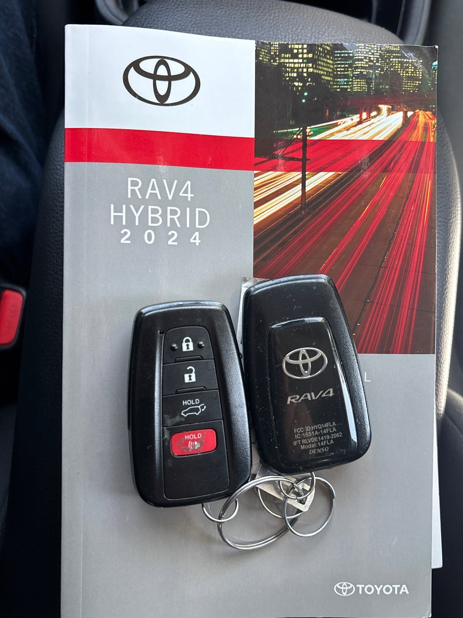 2024 Toyota RAV4 Hybrid XLE