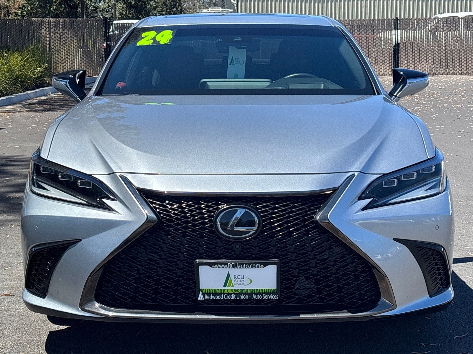 2024 Lexus ES ES 300h F SPORT Handling