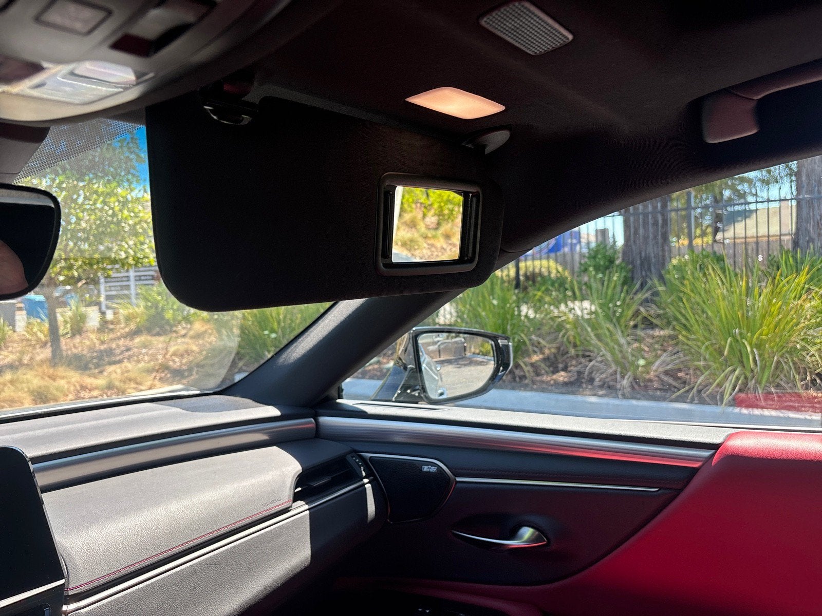 2024 Lexus ES ES 300h F SPORT Handling