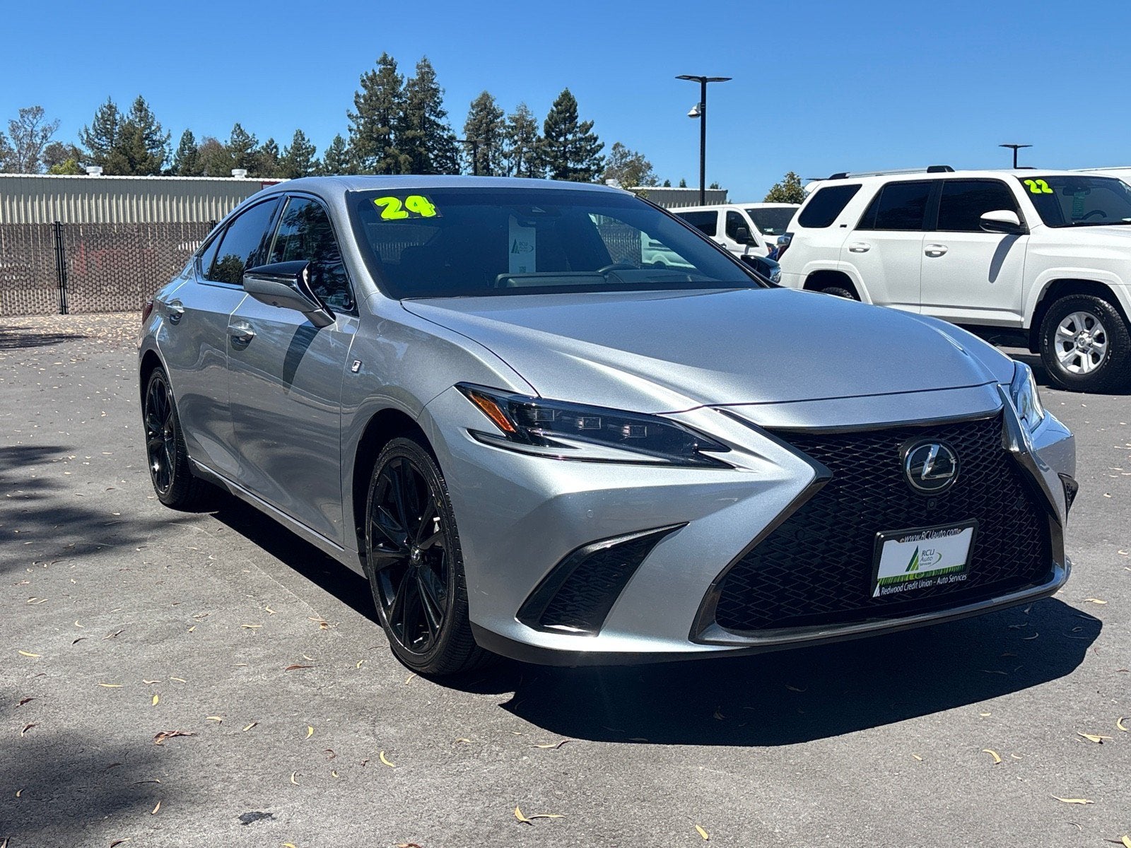 2024 Lexus ES ES 300h F SPORT Handling