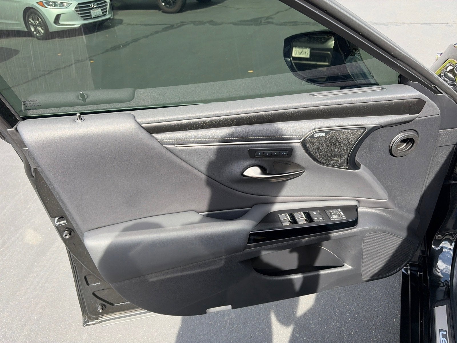 2025 Lexus ES ES 300h F SPORT Design