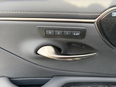 2025 Lexus ES ES 300h F SPORT Design