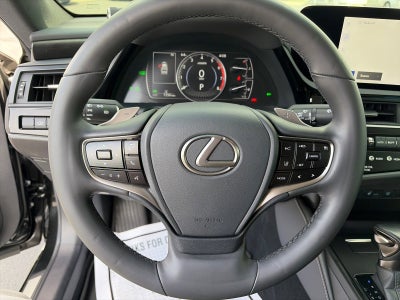 2025 Lexus ES ES 300h F SPORT Design