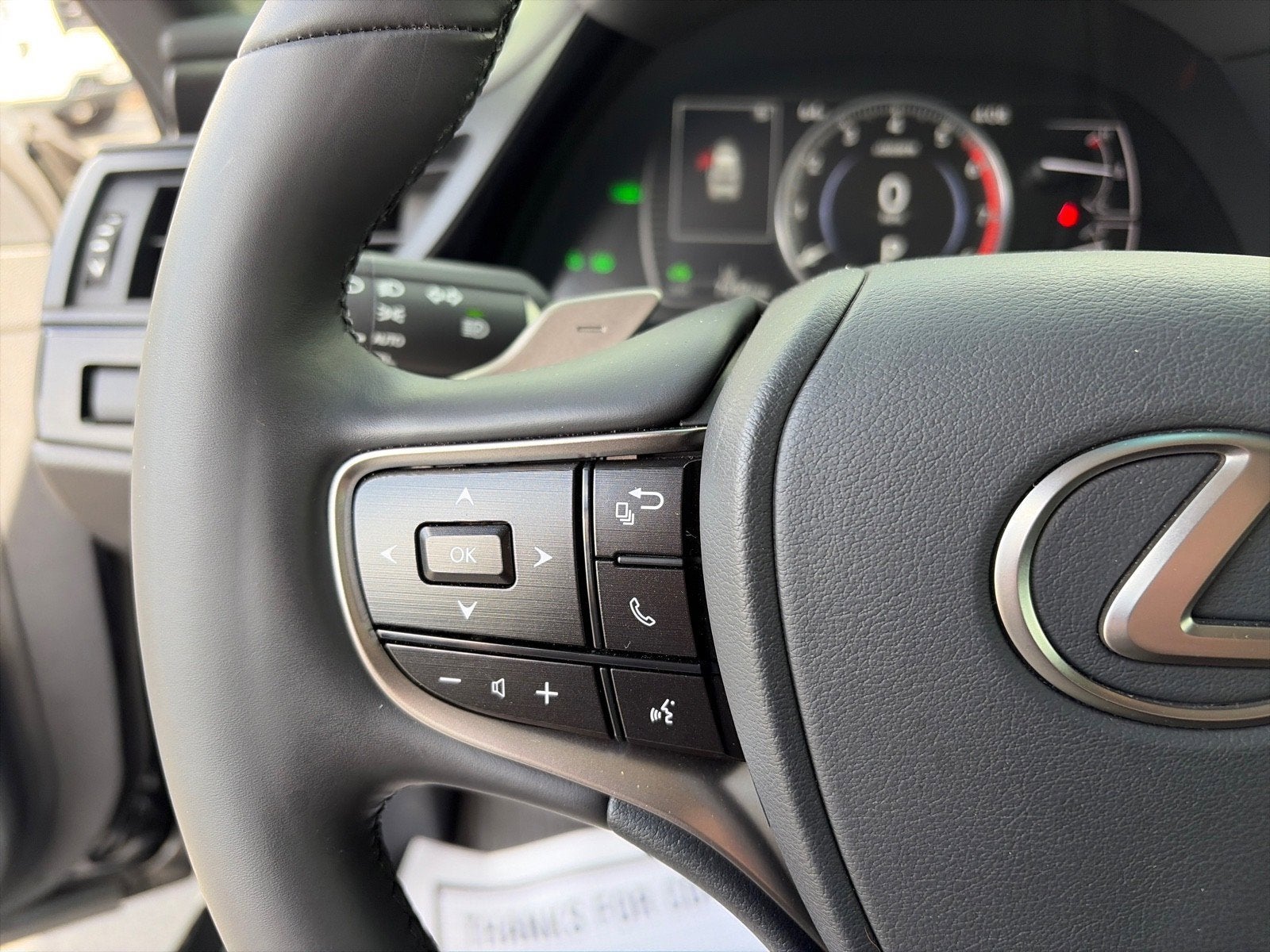 2025 Lexus ES ES 300h F SPORT Design