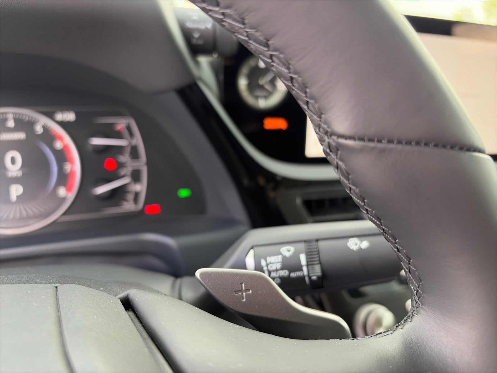 2025 Lexus ES ES 300h F SPORT Design